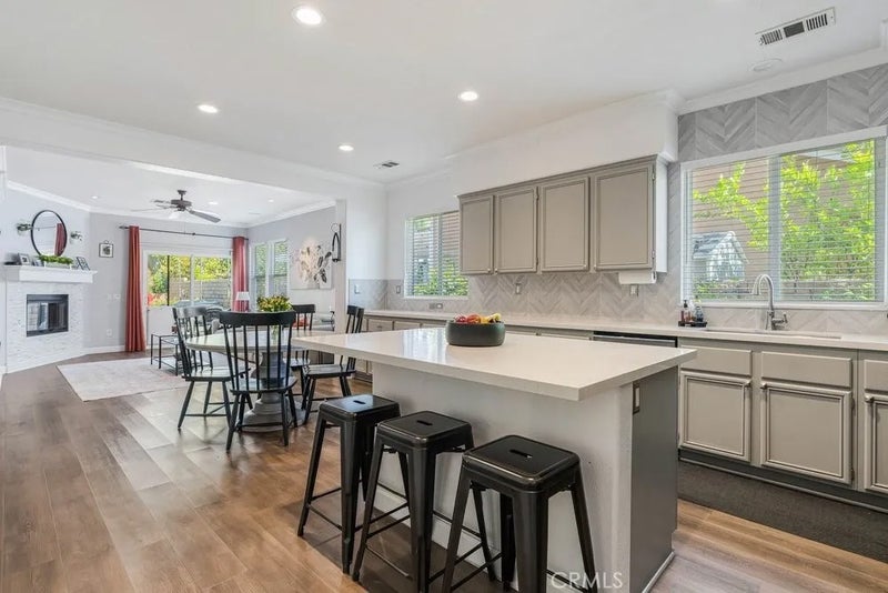 28318 Roman Court