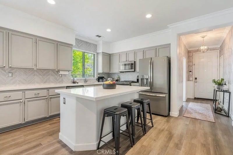 28318 Roman Court
