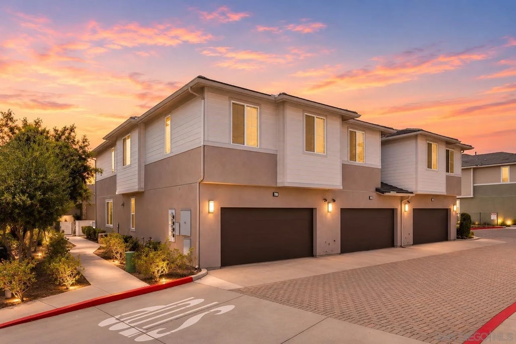 Photo of 785 Trunorth Circle, Escondido, CA 92026 (MLS # 260021023)