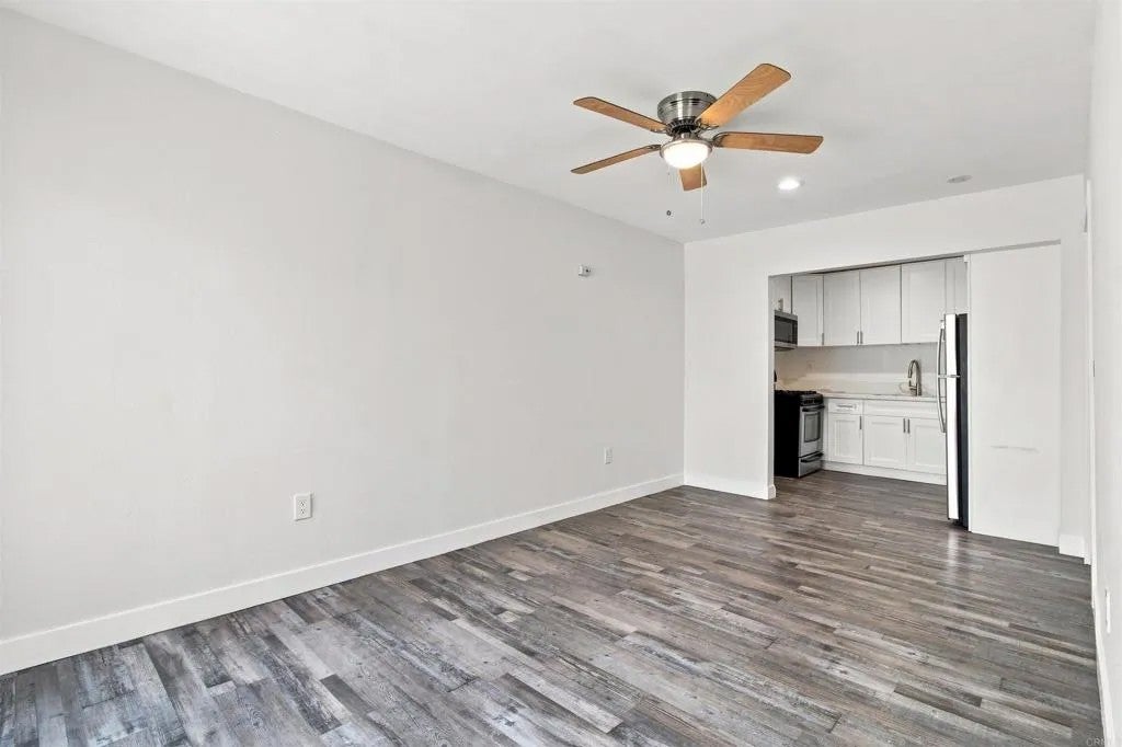 2027 E Avenue Unit B