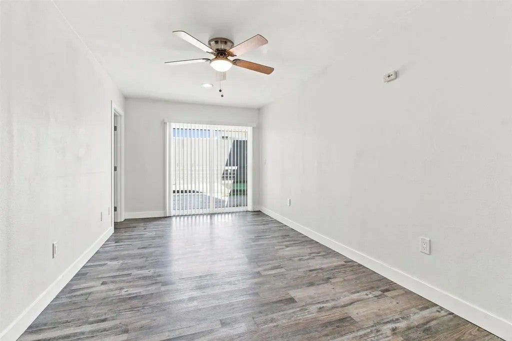 2027 E Avenue Unit B