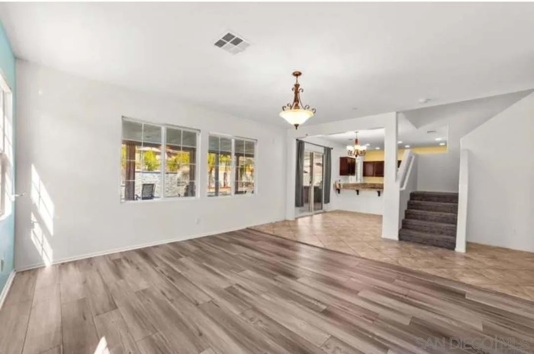 2090 Trinket Cir