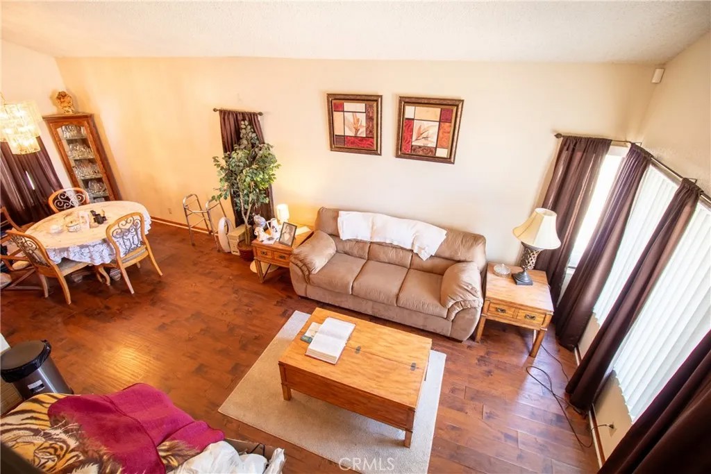 2504 Desert Oak