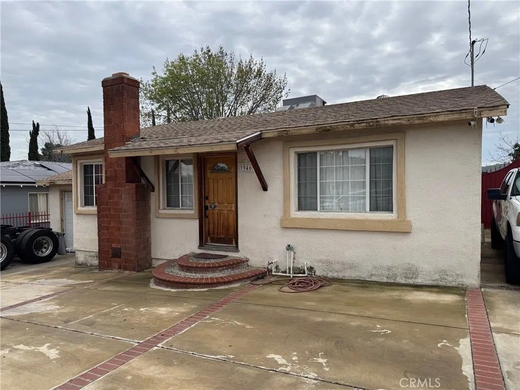 Photo of 3946 Tomlinson Ave, Riverside, CA 92503 (MLS # IV26045335)