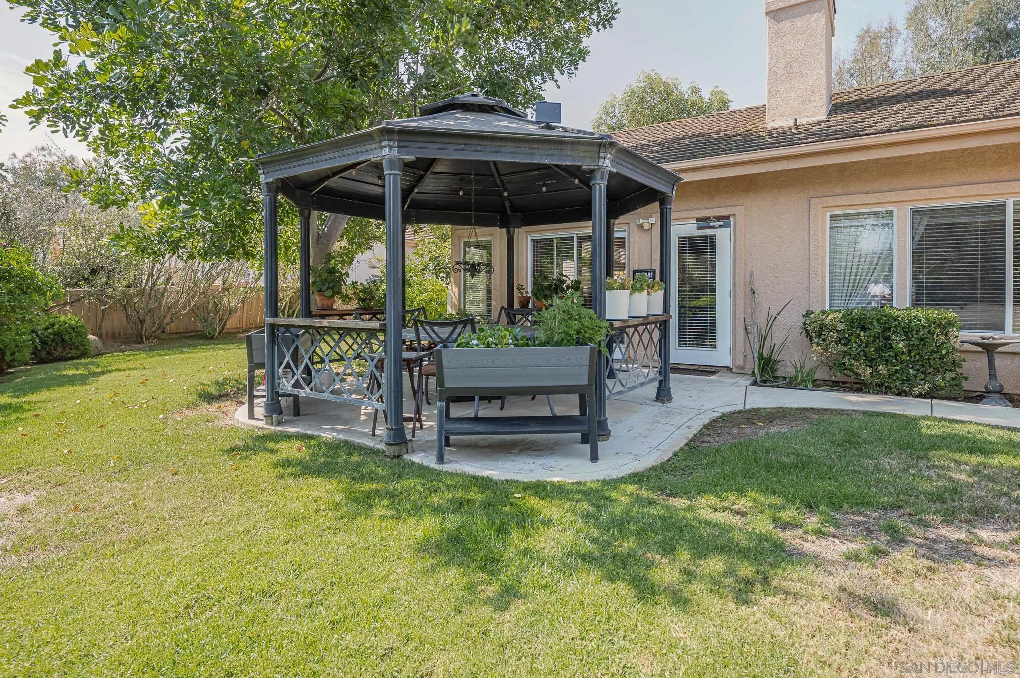 1772 Crescent Knolls Gln