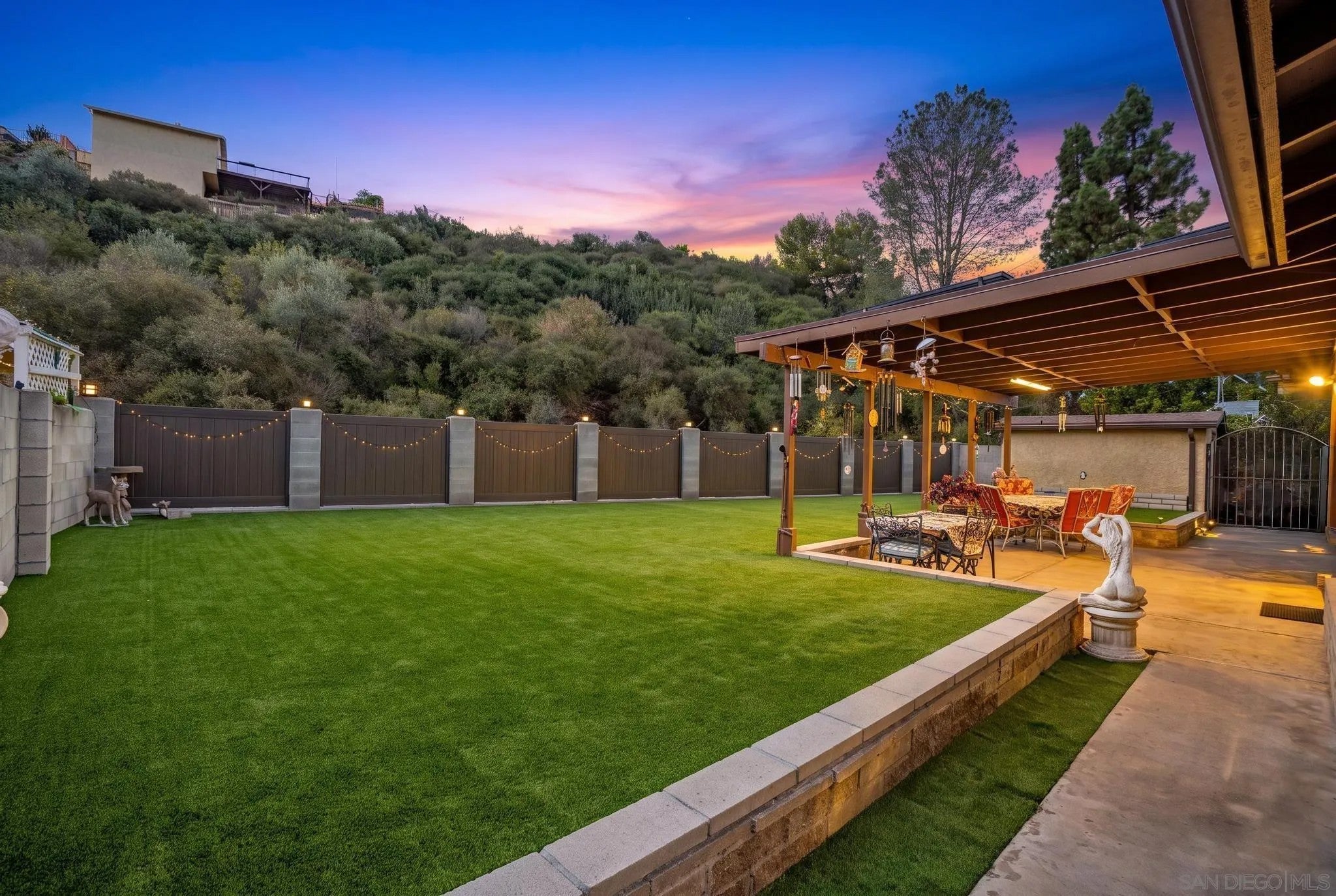 4621 Chateau Drive