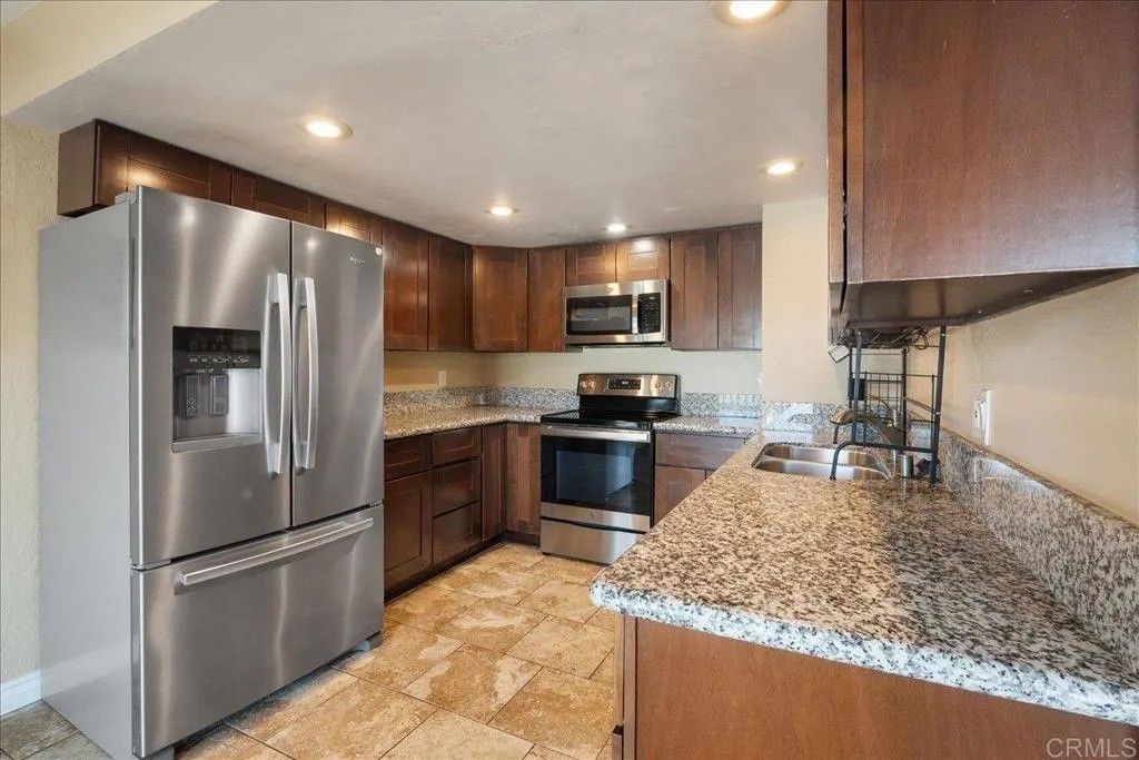 Photo of 730 Silver Dr, Vista, CA 92083 (MLS # PTP2601876)