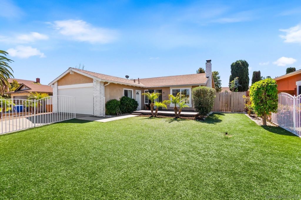 Photo of 4621 Avery St, Oceanside, CA 92057 (MLS # 260005998)