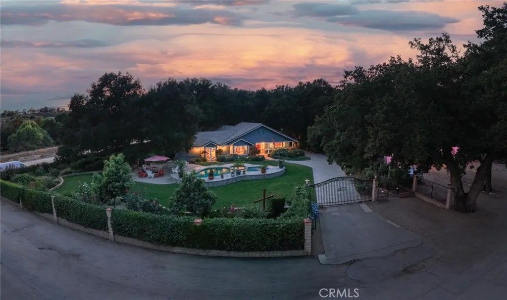 Photo of 24713 Choke Cherry Lane, Newhall, CA 91321 (MLS # SR26016728)