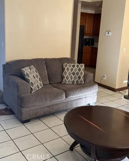 1265 S Neveen