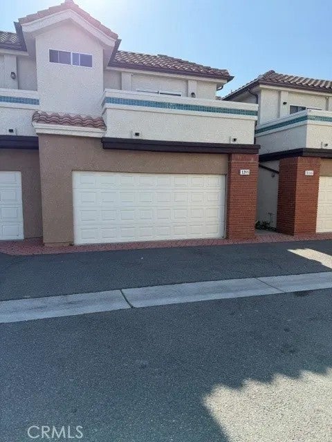 1265 S Neveen