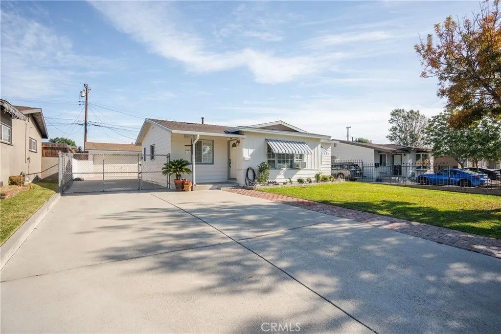 Photo of 742 N Aguirre Ave, San Dimas, CA 91773 (MLS # CV25276380)