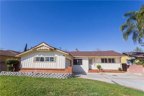 Photo of 7701 Orion Avenue, Van Nuys, CA 91406 (MLS # SR26009067)