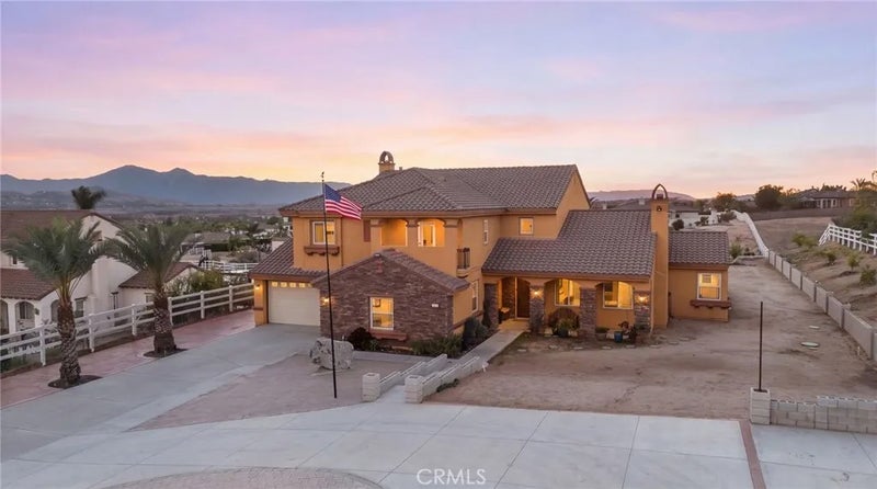 17531 Fairbreeze Court