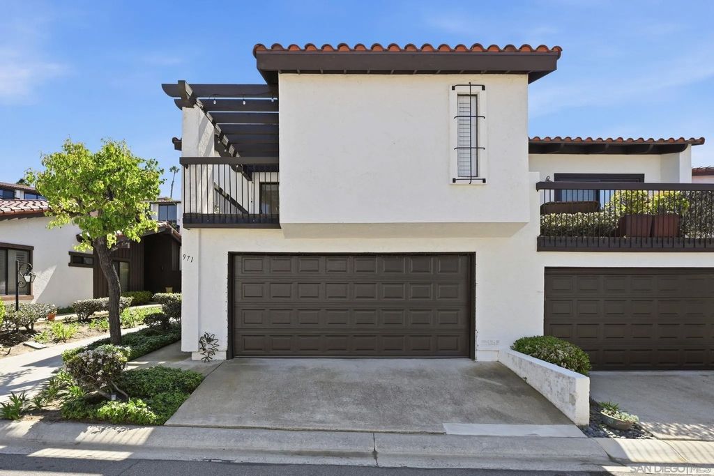 Photo of 971 Santa Helena Park Ct, Solana Beach, CA 92075 (MLS # 260005840)