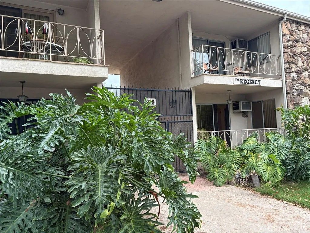 Photo of 919 N Minter Street #B, Santa Ana, CA 92701 (MLS # PW26069114)