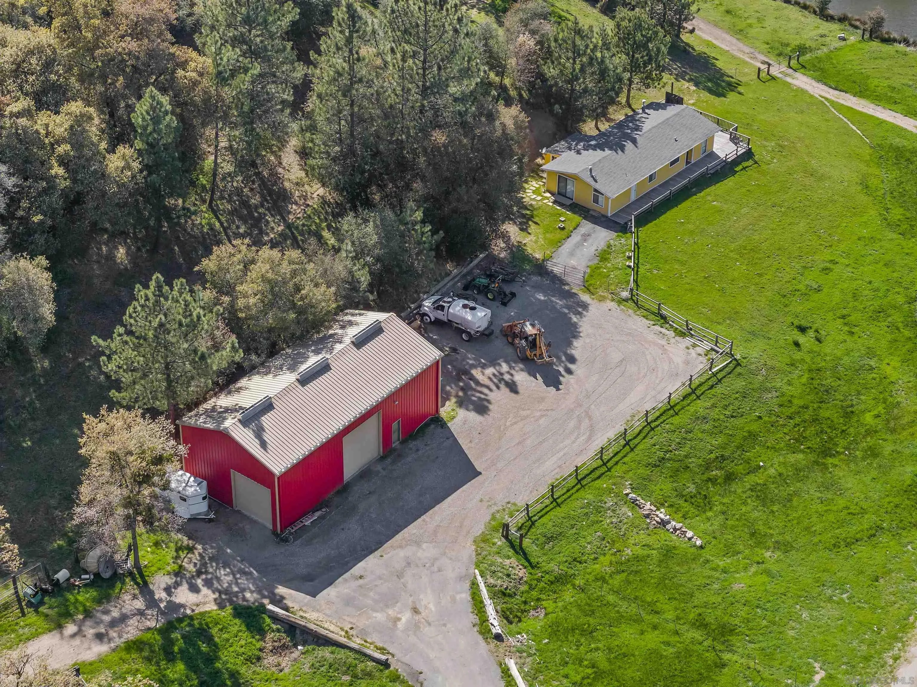 2464 Wynola Rd