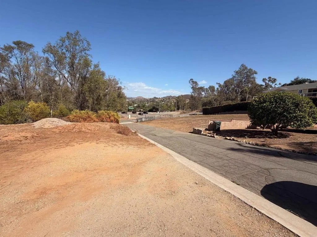 Photo of 409 Imperial DR, Escondido, CA 92026 (MLS # NDP2609052)