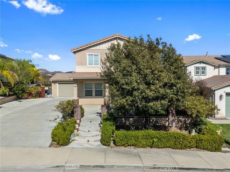 23352 Caliente Springs