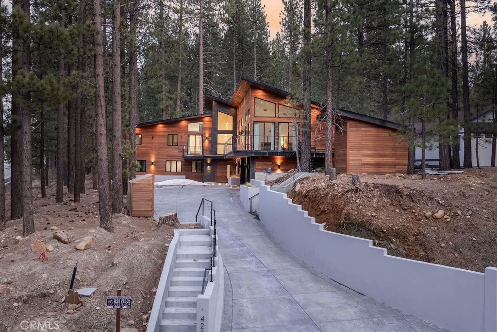42421 Evergreen Drive