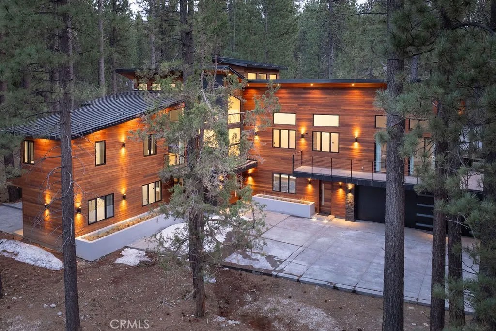 42421 Evergreen Drive