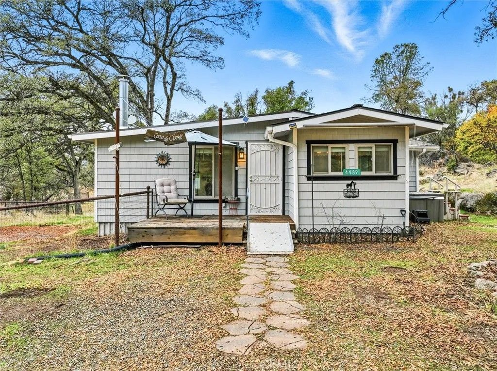 Photo of 4489 Varain Rd, Mariposa, CA 95338 (MLS # MP25248080)