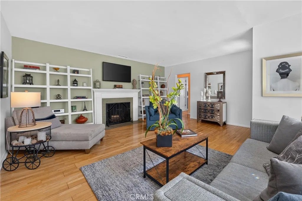 1426 N Buena Vista
