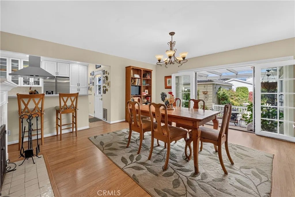 1426 N Buena Vista