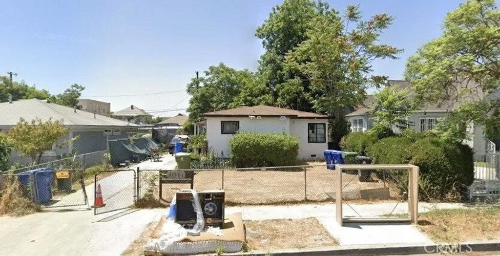 Photo of 3011 Brighton, Los Angeles, CA 90018 (MLS # CV25268043)