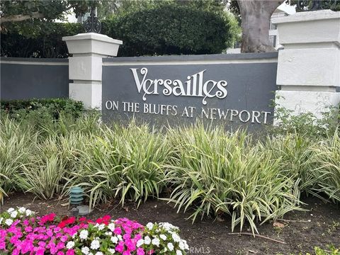 Photo of 101 Scholz Plaza #123, Newport Beach, CA 92663 (MLS # NP25248382)