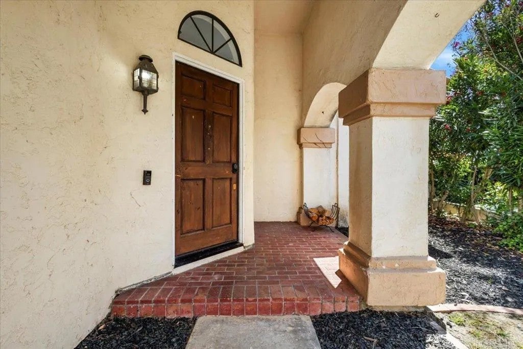 1908 Clearbrook Drive