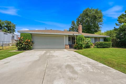 Photo of 218 San Mateo Avenue, Gerber, CA 96080 (MLS # 20260945)