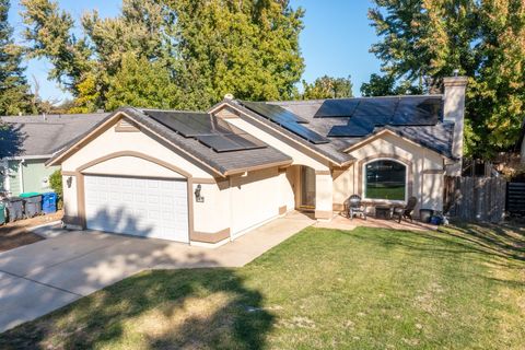 Photo of 275 Pinon Way, Red Bluff, CA 96080 (MLS # 20250776)
