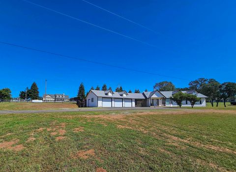 Photo of 20605 Scenic Drive, Cottonwood, CA 96022 (MLS # 20260529)