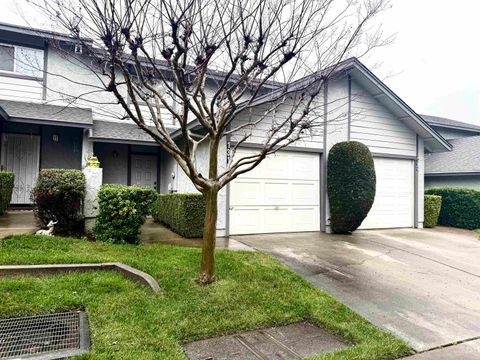 Photo of 131 Brookridge Drive, Red Bluff, CA 96080 (MLS # 20250926)