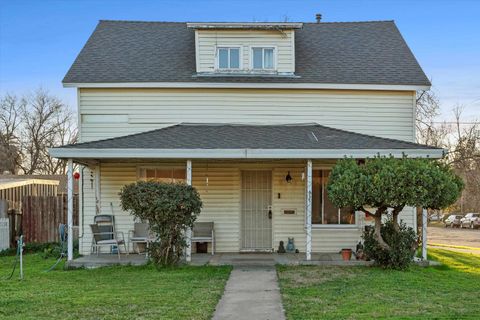 Photo of 855 Johnson Street, Red Bluff, CA 96080 (MLS # 20260154)