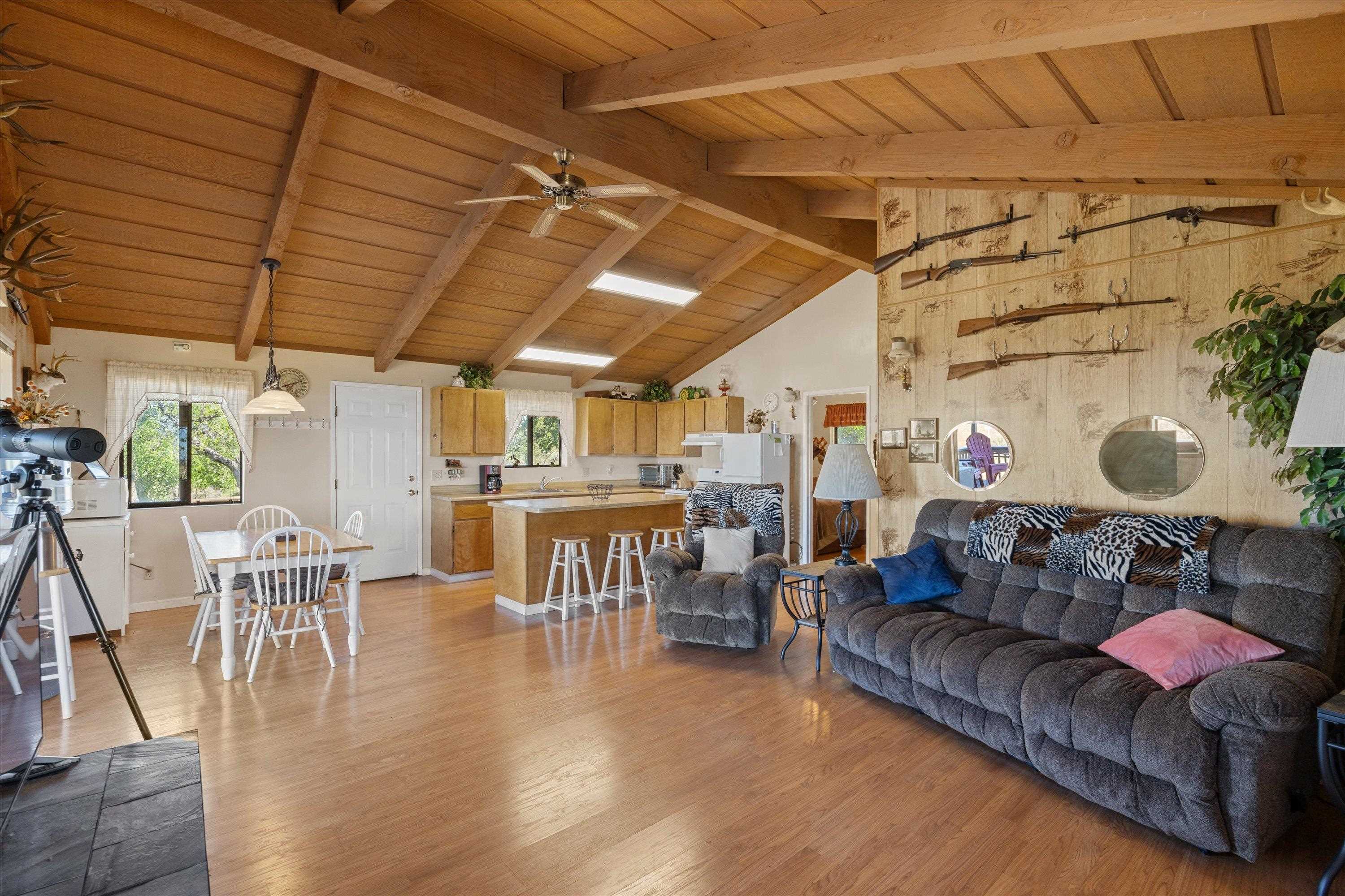 Paynes Creek, California, 96075, United States, 3 Bedrooms Bedrooms, ,2 BathroomsBathrooms,Residential,Active,2031781