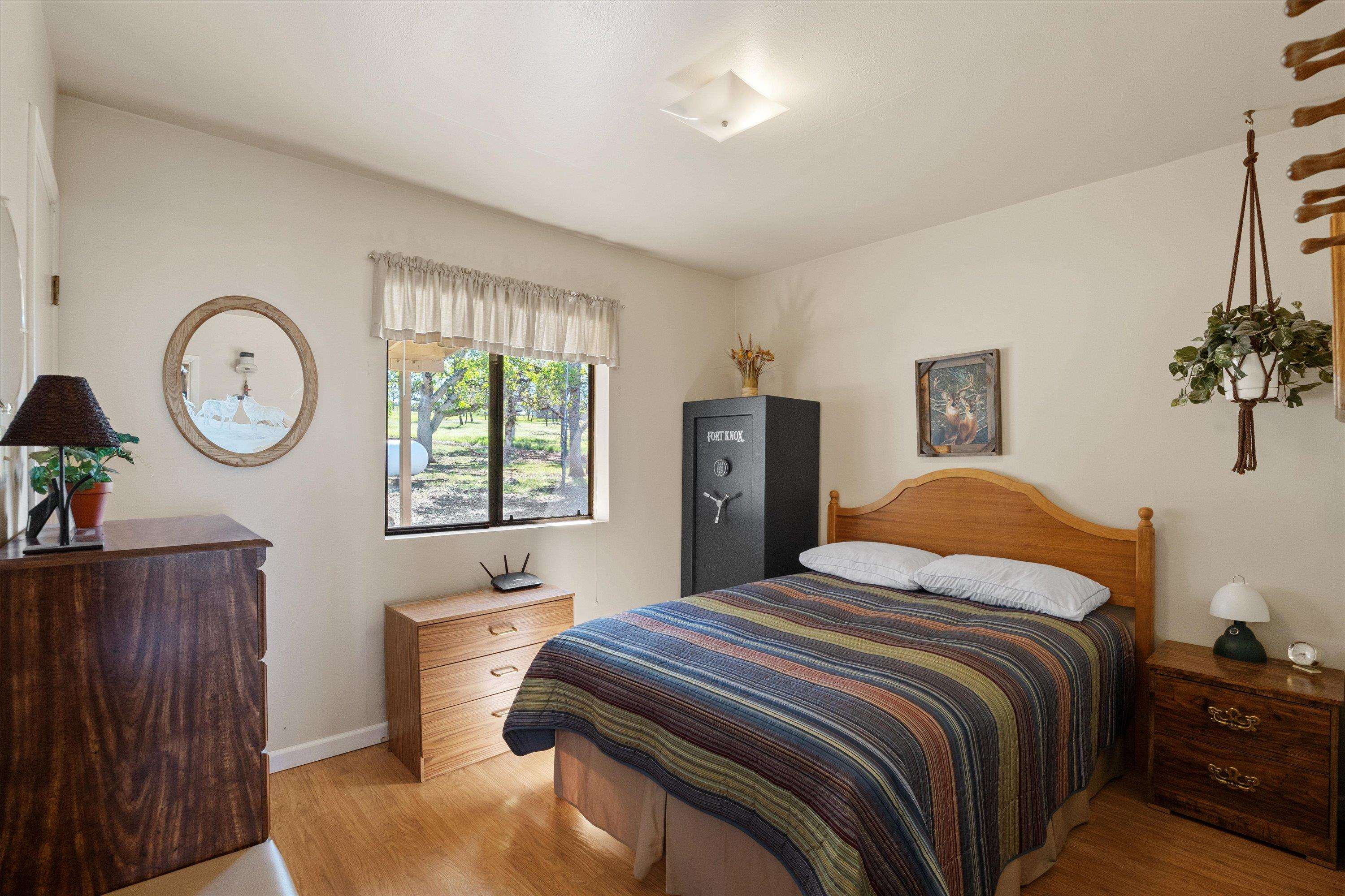 Paynes Creek, California, 96075, United States, 3 Bedrooms Bedrooms, ,2 BathroomsBathrooms,Residential,Active,2031781