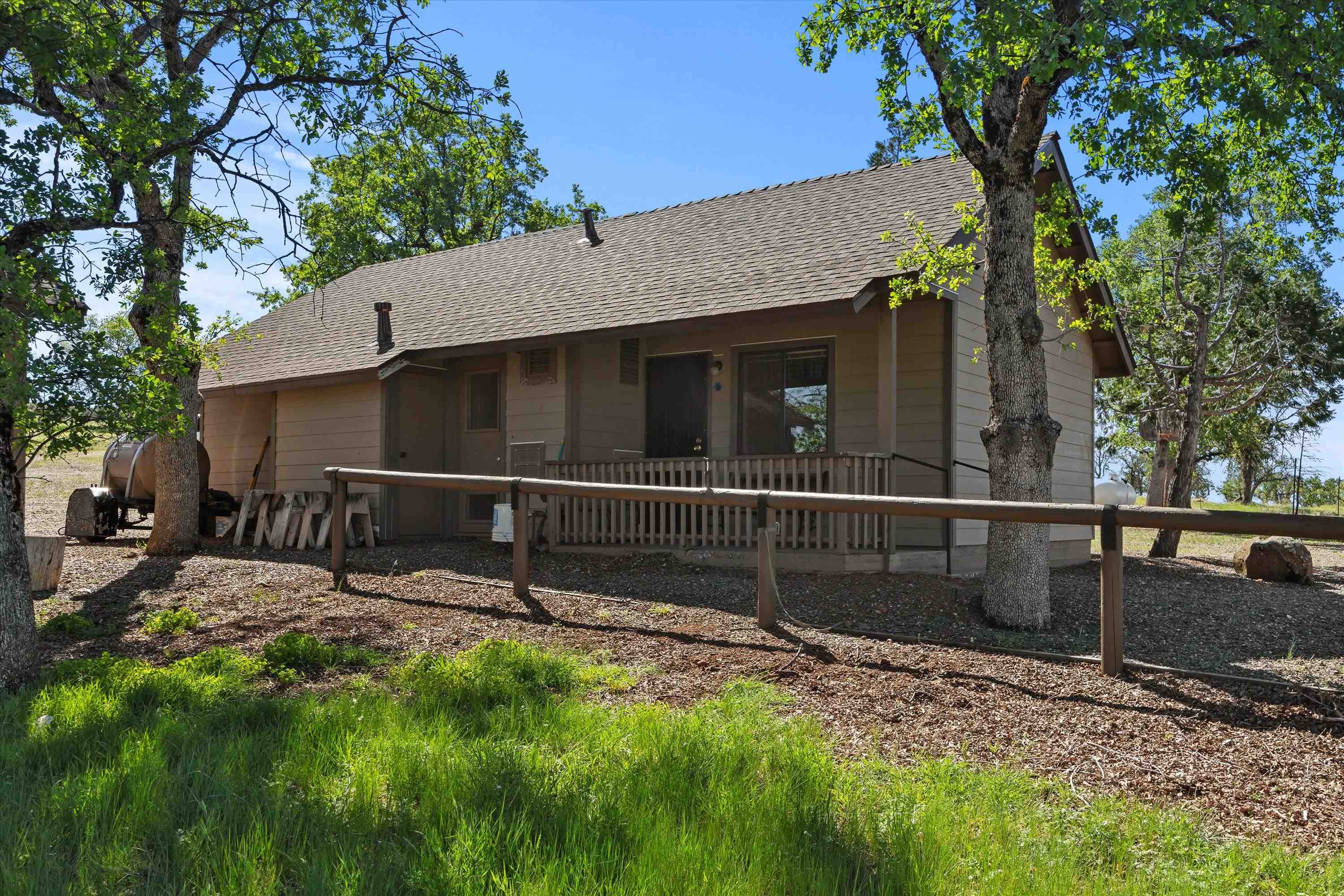 Paynes Creek, California, 96075, United States, 3 Bedrooms Bedrooms, ,2 BathroomsBathrooms,Residential,Active,2031781