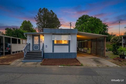 Photo of 19 Casa Grande Drive, Red Bluff, CA 96080 (MLS # 20260401)