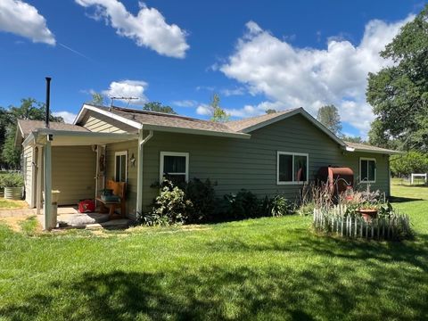 Photo of 16630 Evergreen Road, Cottonwood, CA 96022 (MLS # 20260400)