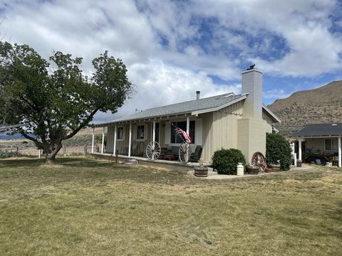 Photo of 473 Blue Lane, Litchfield, CA 96117 (MLS # 20260527)