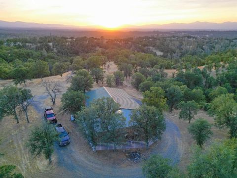 Photo of 15510 Diamond Star Road, Red Bluff, CA 96080 (MLS # 20260634)