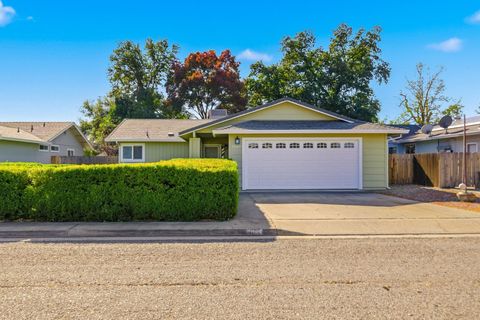 Photo of 2089 Stonybrook Drive, Red Bluff, CA 96080 (MLS # 20250815)