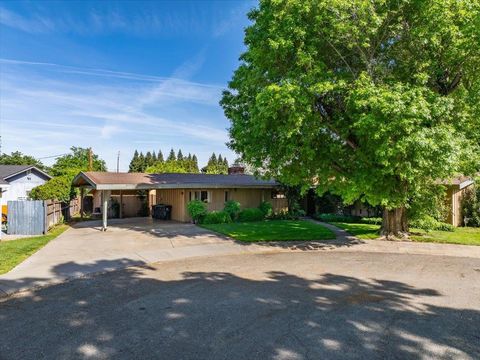Photo of 226 Sherman Drive, Red Bluff, CA 96080 (MLS # 20260439)