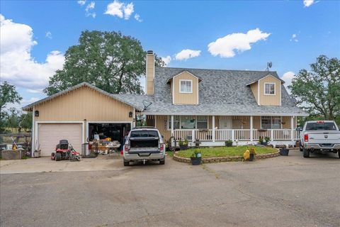 Photo of 19260 Davidson Lane, Anderson, CA 96007 (MLS # 20260582)