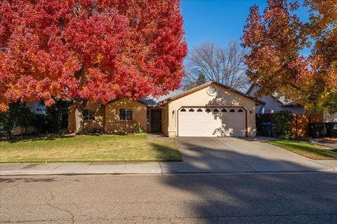 Photo of 287 Pinon Way, Red Bluff, CA 96080 (MLS # 20250849)