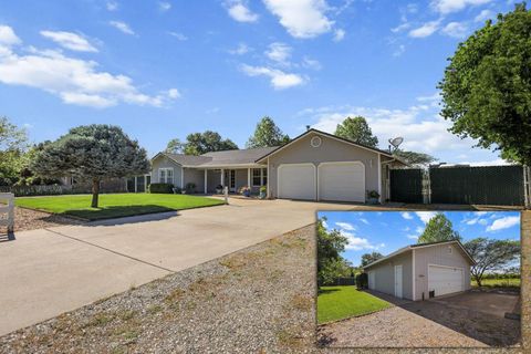 Photo of 23290 Hogsback Road, Red Bluff, CA 96080 (MLS # 20260398)
