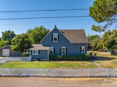 Photo of 505 Berrendos Avenue, Red Bluff, CA 96080 (MLS # 20250614)