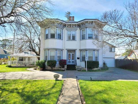 Photo of 1313 Jackson Street, Red Bluff, CA 96080 (MLS # 20260249)